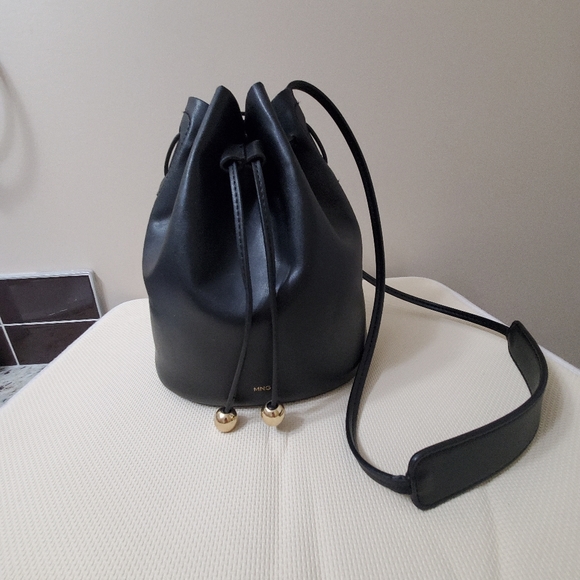 💥💥SOLD💥💥2 bucket bags - Picture 4 of 10